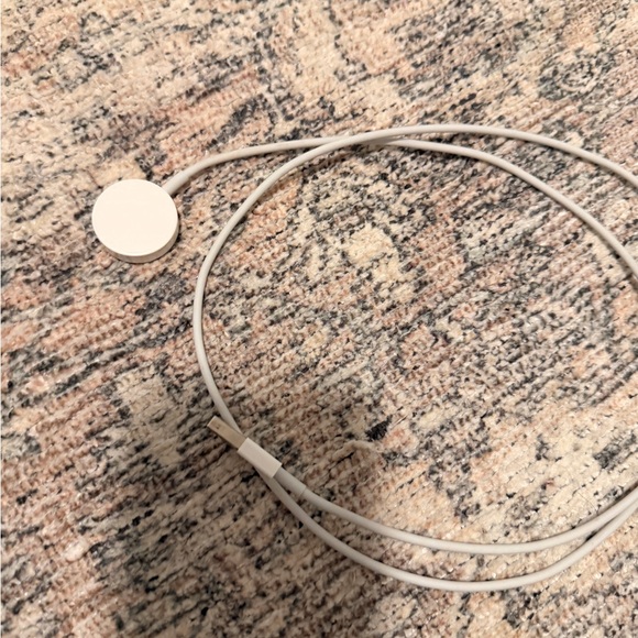 Apple Watch with multiple bands - Picture 7 of 8